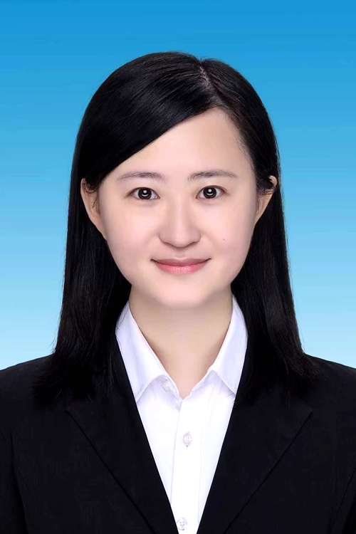 ��ʿ ����ɯ